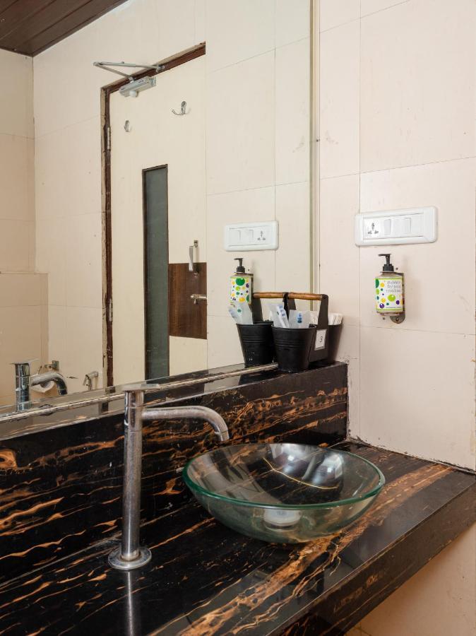 Hotel Aura - Near Malad Link Road Gorai Extérieur photo
