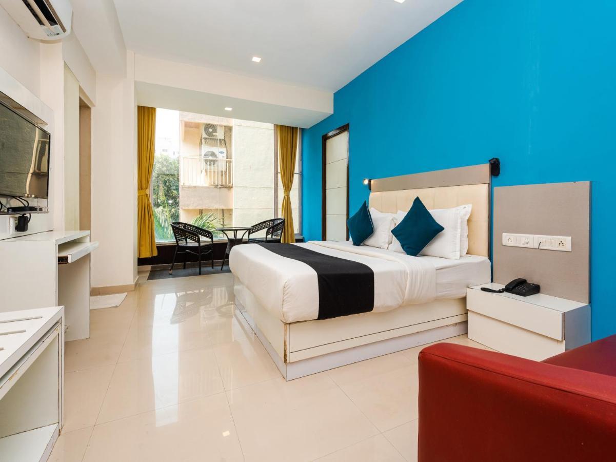 Hotel Aura - Near Malad Link Road Gorai Extérieur photo
