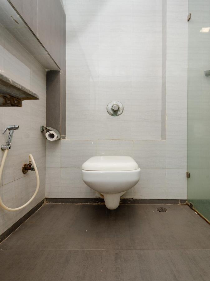 Hotel Aura - Near Malad Link Road Gorai Extérieur photo