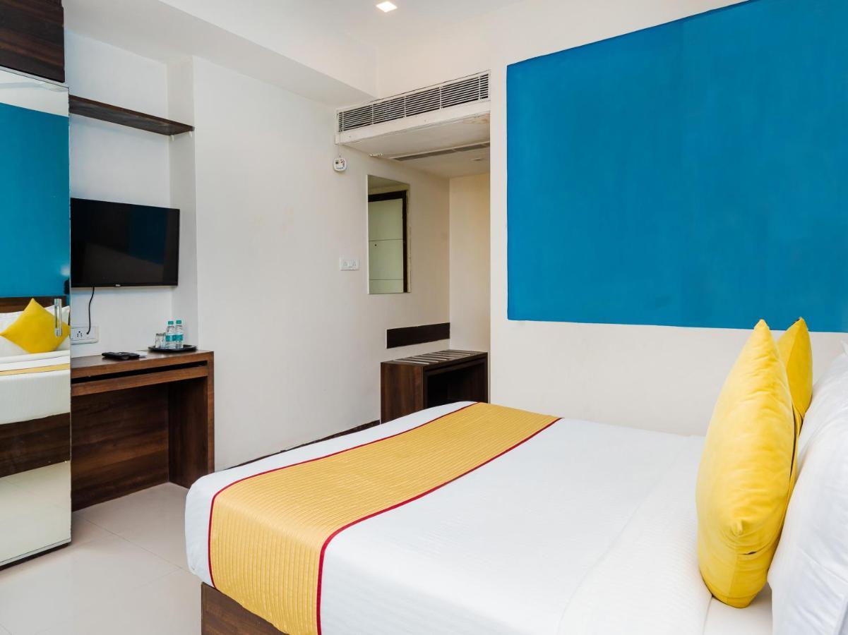 Hotel Aura - Near Malad Link Road Gorai Extérieur photo