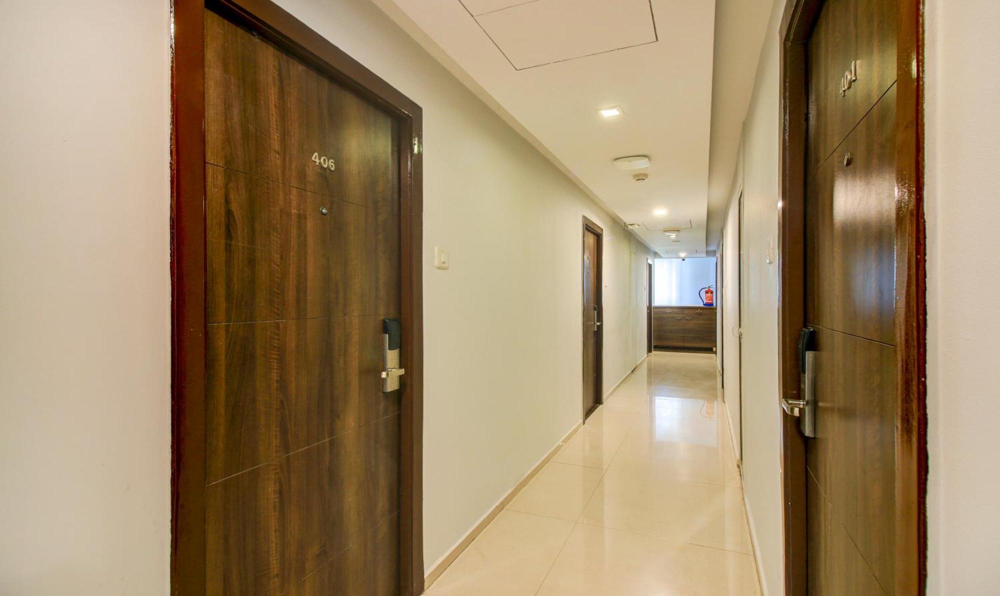 Hotel Aura - Near Malad Link Road Gorai Extérieur photo